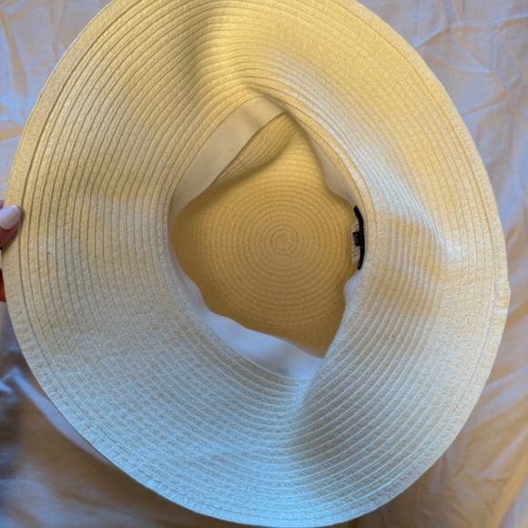 Aritzia sun hat - Picture 3 of 4